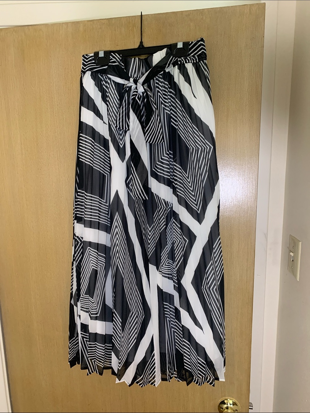 🖤Black & White Geometric Pleated Maxi Skirt SIZE XL All Elastic Waist🖤